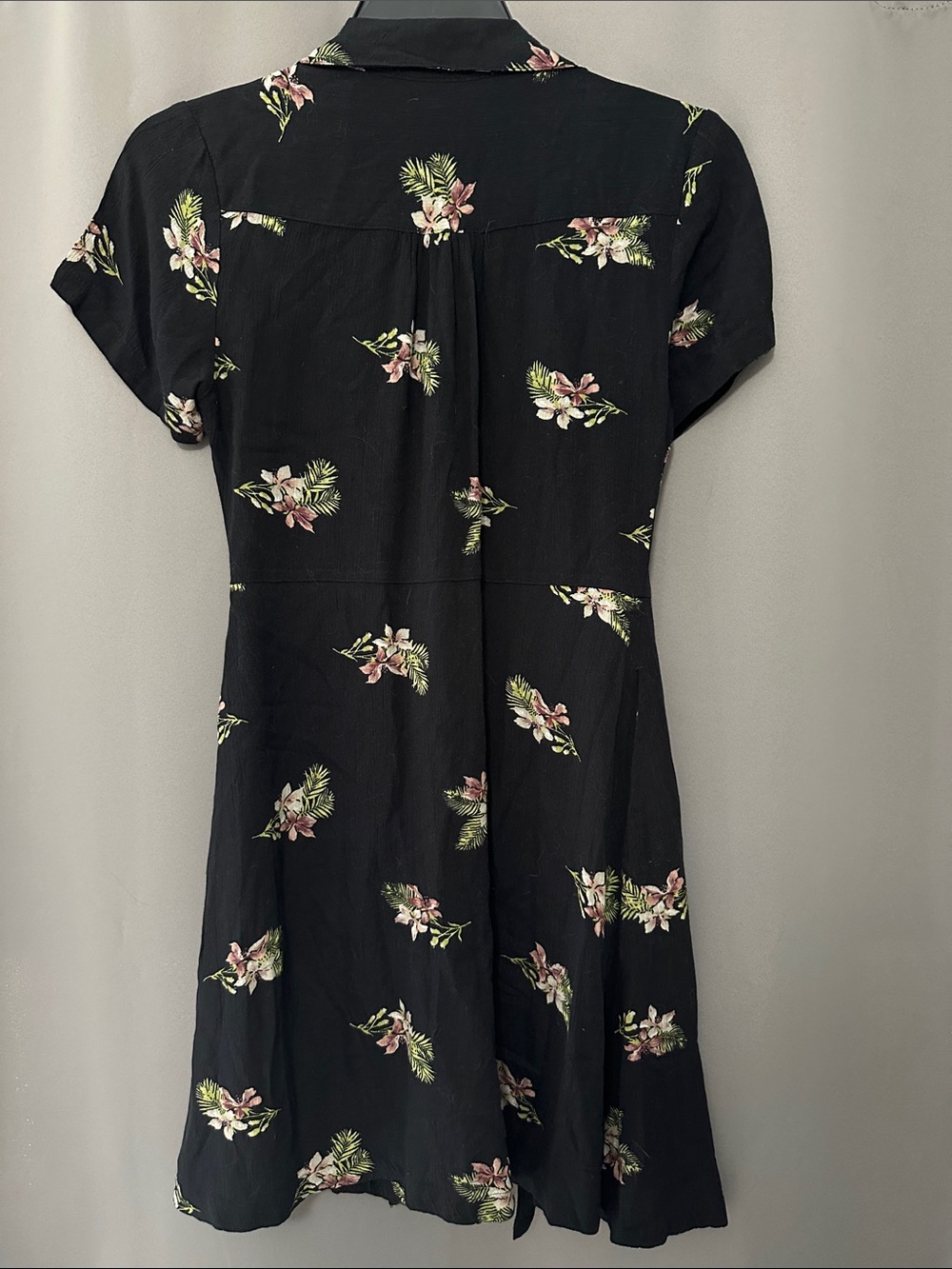 Volcom | Button-Down Dress - Picture 3 of 4